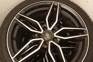 Gomme invernali e cerchi 235/40 R19