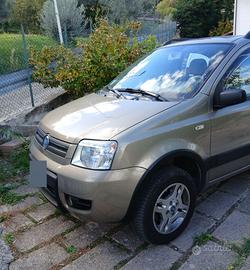 Panda climbing 4x4 eld