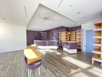 Immobile di 195 m² con 2 locali a Loria