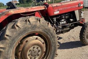 trattore massey Ferguson
