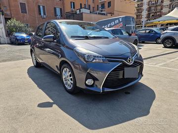 Toyota Yaris 1.5 5 porte Lounge euro 6 benzina