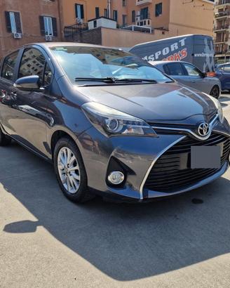 Toyota Yaris 1.5 5 porte Lounge euro 6 benzina