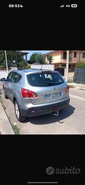 Nissan Qashqai grigia