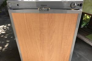 Frigorifero trivalente