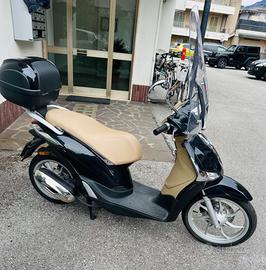 Piaggio Liberty 50 4T 2019 - 2679km - Accessori