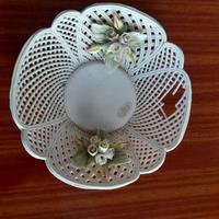 Ciotola decorativa in ceramica bianca