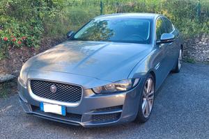 Jaguar XE 2.0d i4 180cv