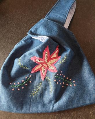 Borsa da donna lavorata a mano