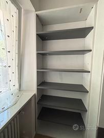 Armadio e libreria di  qualità – come nuovi