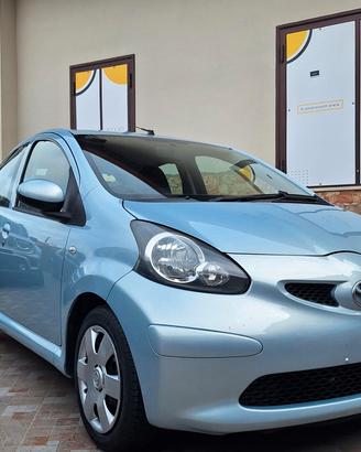 Toyota Aygo - Manuale