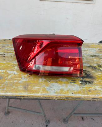 2GA945095 fanale post.sx esterno VwLed t-roc 17>25