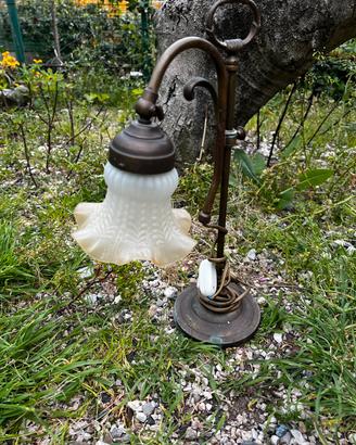 Lampada in ottone da tavolo antica vintage