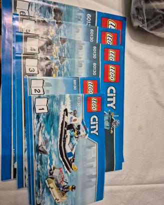 LEGO City 60130 - La Prigione sull'Isola (2016)