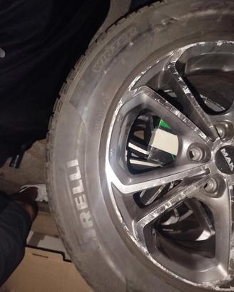 4 pneumatici invernali Pirelli 