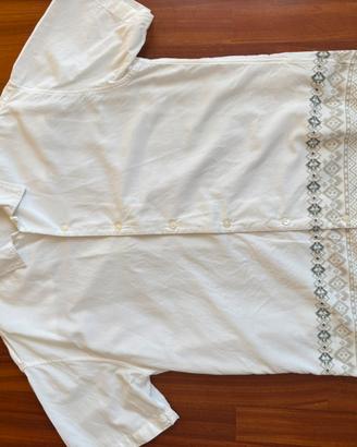 Camicia bianca con fantasia