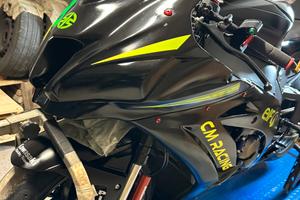 Moto pista Kawa zx10r
