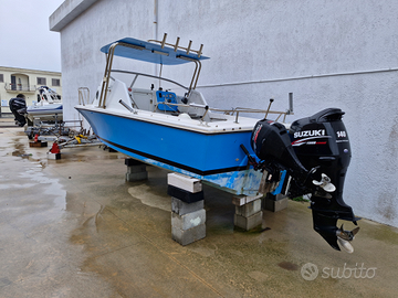 Motoscafo riva bertram 6.80 metri con motore 140 c