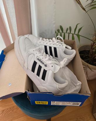 Adidas continental