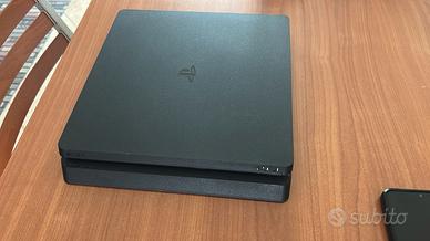 PlayStation 4 Slim + 11 Giochi  