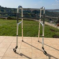 Deambulatore pieghevole regolabile nuovo