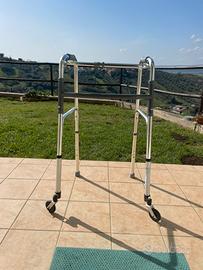 Deambulatore pieghevole regolabile nuovo