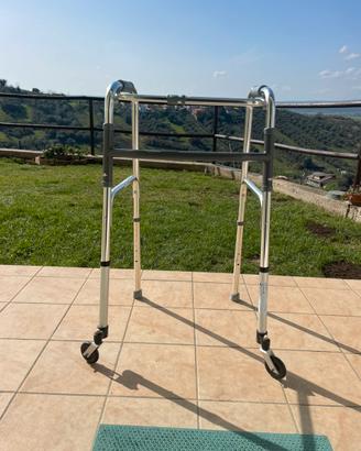 Deambulatore pieghevole regolabile nuovo