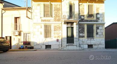 CASA INDIPENDENTE A SUZZARA