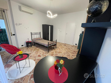 Stanza in una palazzina tranquilla