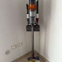 Dyson v15