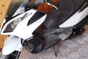 Kymco Downtown 300i - Anno 2009 – 7.000 km –