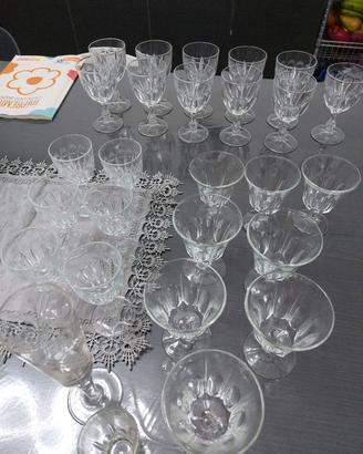 Bicchieri antichi stock