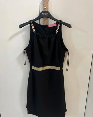 Tubino nero con dettagli oro