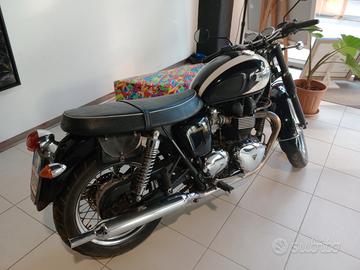Triumph Bonneville - 2010