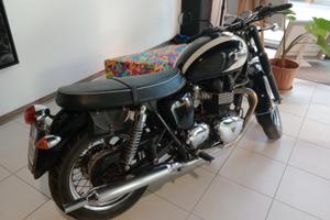 Triumph Bonneville - 2010
