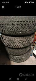 4 gomme Bridgestone invernali 215 /65 /17 usate