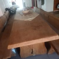 Tavolo in legno massello