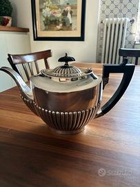 teiera lattiera zuccheriera paletta torta