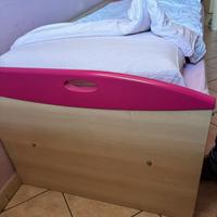 Letto ad una piazza con cassettone