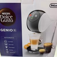 Macchina per il caffe' dolce gusto