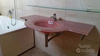 Lavandino vetro rosa salmone + ripiano sospeso