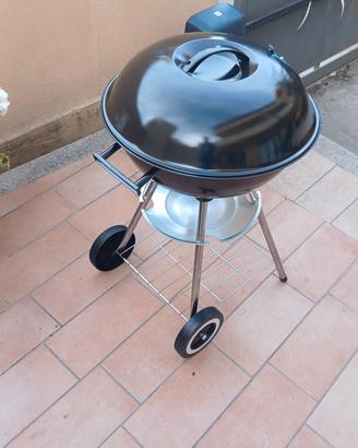barbeque nuovo a carbon con coperchio