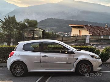 Renault Clio rs3 2012