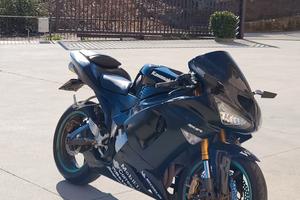 kawasaki zx6r depotenziata a libretto