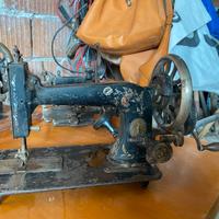 Macchine da cucire-Antiquariato