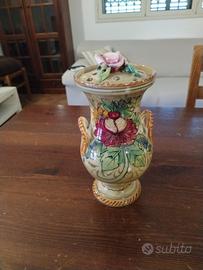 Vaso in ceramica dipinto a mano