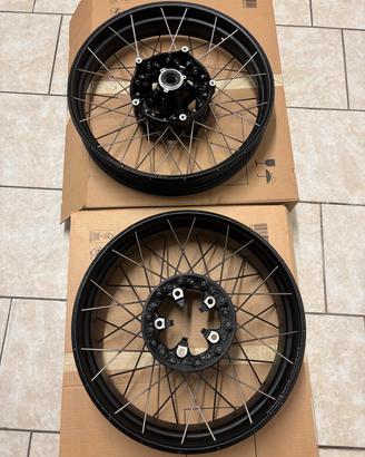 cerchi a raggi BMW GS 1300 standard e adventure