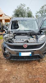 fiat Dobl 1.6 M-Jet 7 posti incidentato solo parte