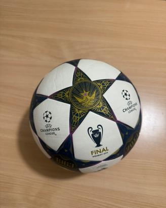 Adidas UEFA Champions League 2012-2013 Finale