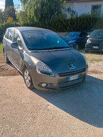 Peugeot 5008 2.0 HDi 150CV Tecno