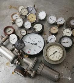 Lotto Manometri Vintage Industriali